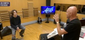 Il tranello a Diego Lazzari: Imita la Celentano