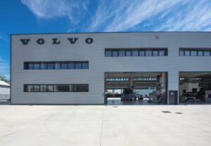 Volvo Trucks Italia ha inaugurato la sua sedicesima officina a Trezzano sul Naviglio, dotata delle...