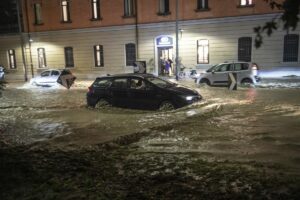 Evacuati più di 2.100 persone in Emilia Romagna a causa dell’alluvione, una vittima accertata