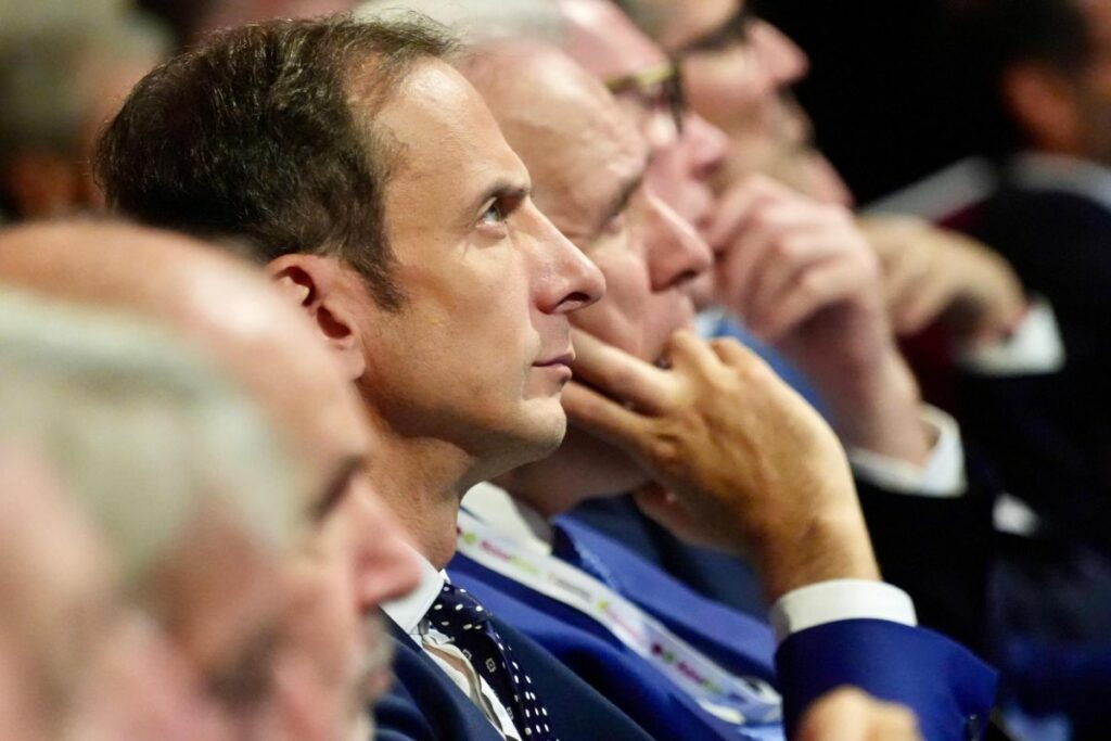 Regole europee inefficaci sull’Intelligenza Artificiale secondo Fedriga