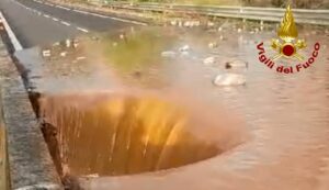 Il sindaco Occhiuto ringrazia coloro che lavorano senza sosta durante il maltempo in Calabria