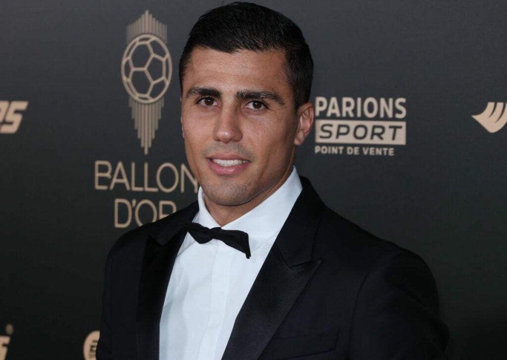 Rodri vince il prestigioso Pallone d’Oro nell’edizione del 2024