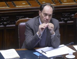 Il Ministro Luca Ciriani ha sottolineato l'impegno del governo nel rafforzare la tutela cyber delle...