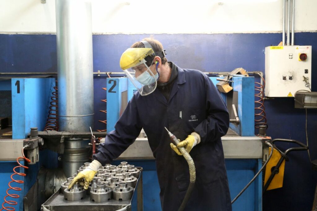 Nel settembre 2024, l'occupazione in Italia subisce una diminuzione di 63.000 unità, con un totale...