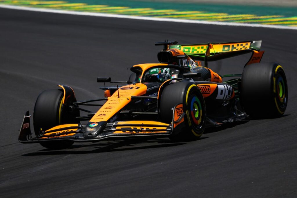 Nel Gp del Brasile del 2024, Oscar Piastri conquista la pole position con la sua McLaren, superando...