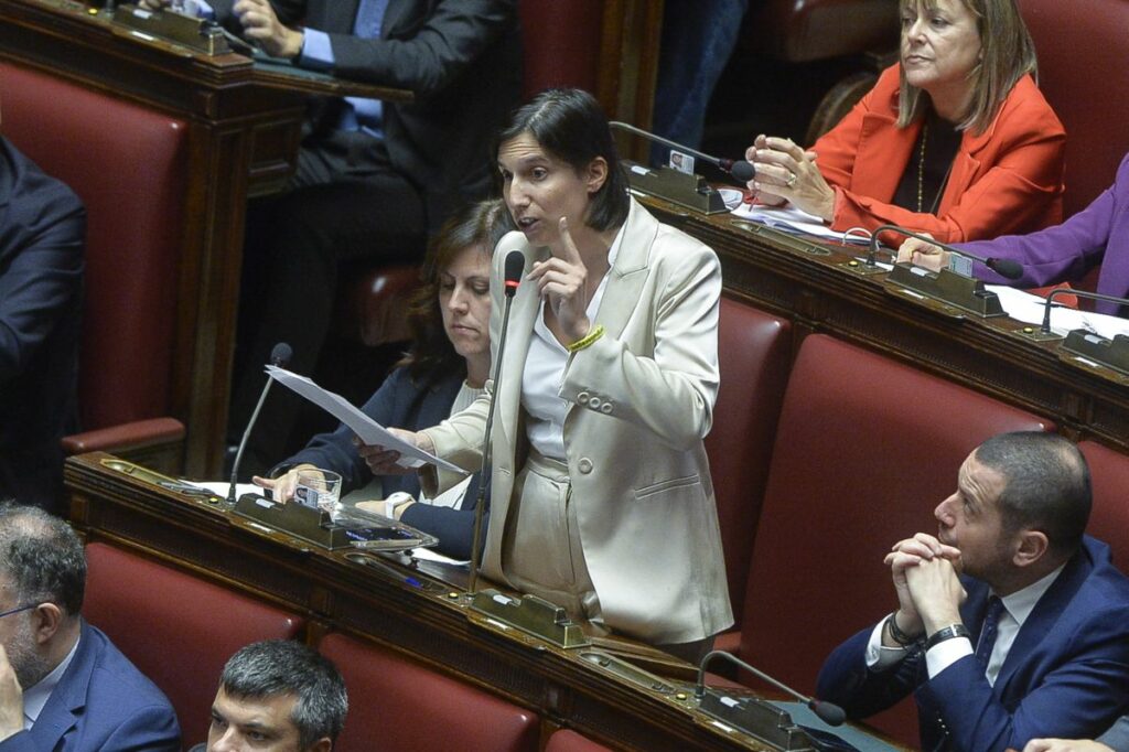 La Presidente del Consiglio Elly Schlein ribadisce l'importanza dell'unità nel contrastare la...