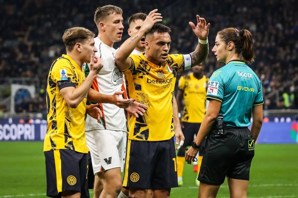 L’Inter vince 1-0 contro il Venezia e si avvicina al Napoli