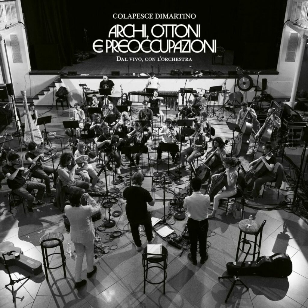 Colapesce Dimartino tornano per festeggiare cinque anni di successi con il loro primo album dal...