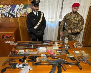 6 sorelle denunciate per maxi sequestro di armi e droga nel Reggino