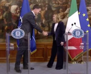 Il presidente del Consiglio, Giorgia Meloni, ha incontrato il segretario generale della NATO, Mark...