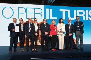 Santanchè firma il “Patto per il Turismo” insieme ai principali attori del settore