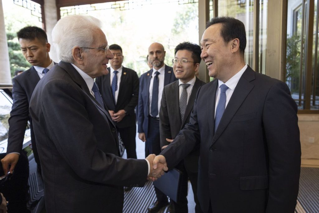 Mattarella: “Italia e Cina collaborano anche nei settori avanzati”