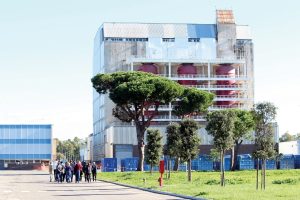 Il documento descrive l'apertura del cantiere presso la centrale nucleare di Latina da parte di...