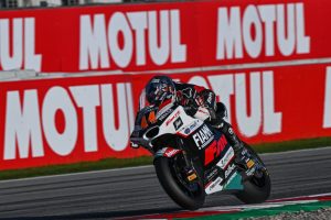 Canet trionfa a Barcellona nella categoria Moto2, Moreira sul podio per la prima volta