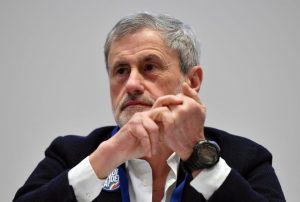 Il Movimento Indipendenza sta lanciando una campagna per uscire dall'Unione Europea, sostenendo che...