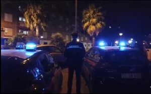 Due arresti nel Napoletano mentre viaggiavano in auto con una pistola pronta a sparare