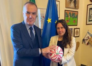 Dalla Balata del pallone rosso al Ministro Locatelli: un viaggio sulla violenza di genere