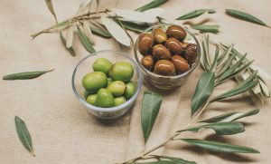 La produzione di olio di oliva aumenta nel bacino del Mediterraneo, ma non in Italia, dove si...