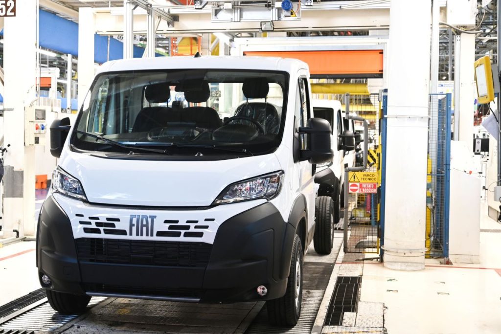 Fiat Professional ha iniziato la produzione dell’E-Ducato, versione elettrica del celebre Ducato, a...