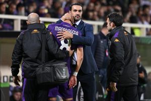 Il tecnico della Fiorentina, Raffaele Palladino, si prepara per affrontare il Pafos in un match...