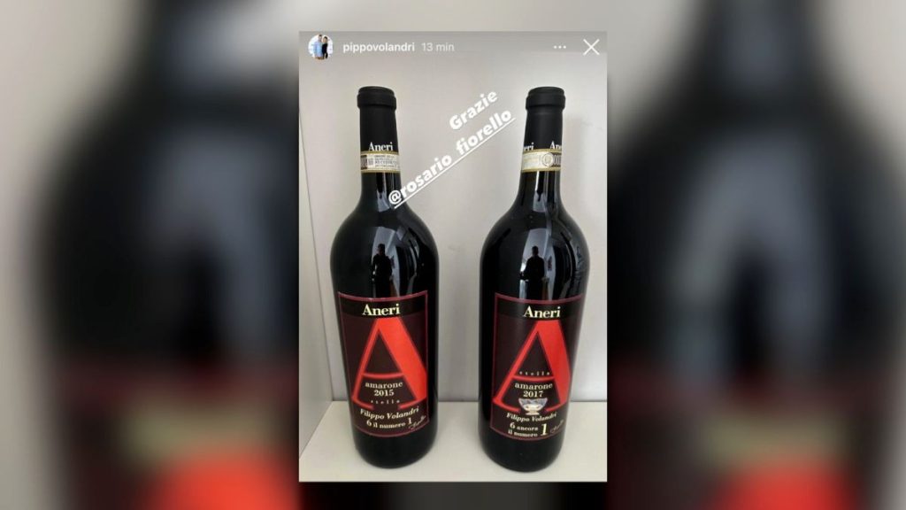 Il capitano della squadra azzurra di Coppa Davis, Filippo Volandri, ringrazia l'amico Fiorello per...