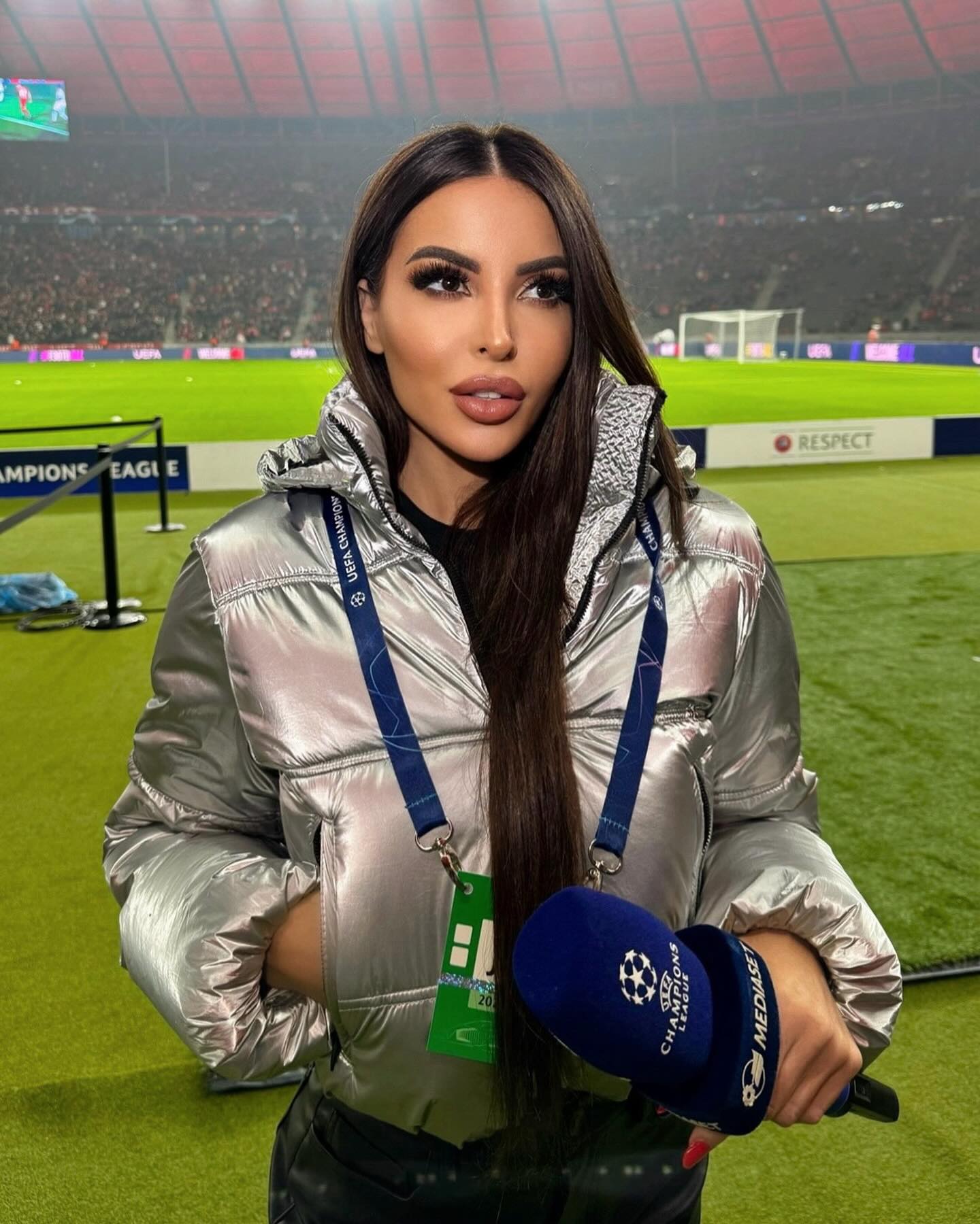 Marialuisa Jacobelli The chaaaampions 
Last night   


Ps. Ultima foto grazie...
