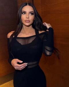 Eccola, Marialuisa Jacobelli, la donna che ha più idee in un minuto di quanto tu ne abbia in...