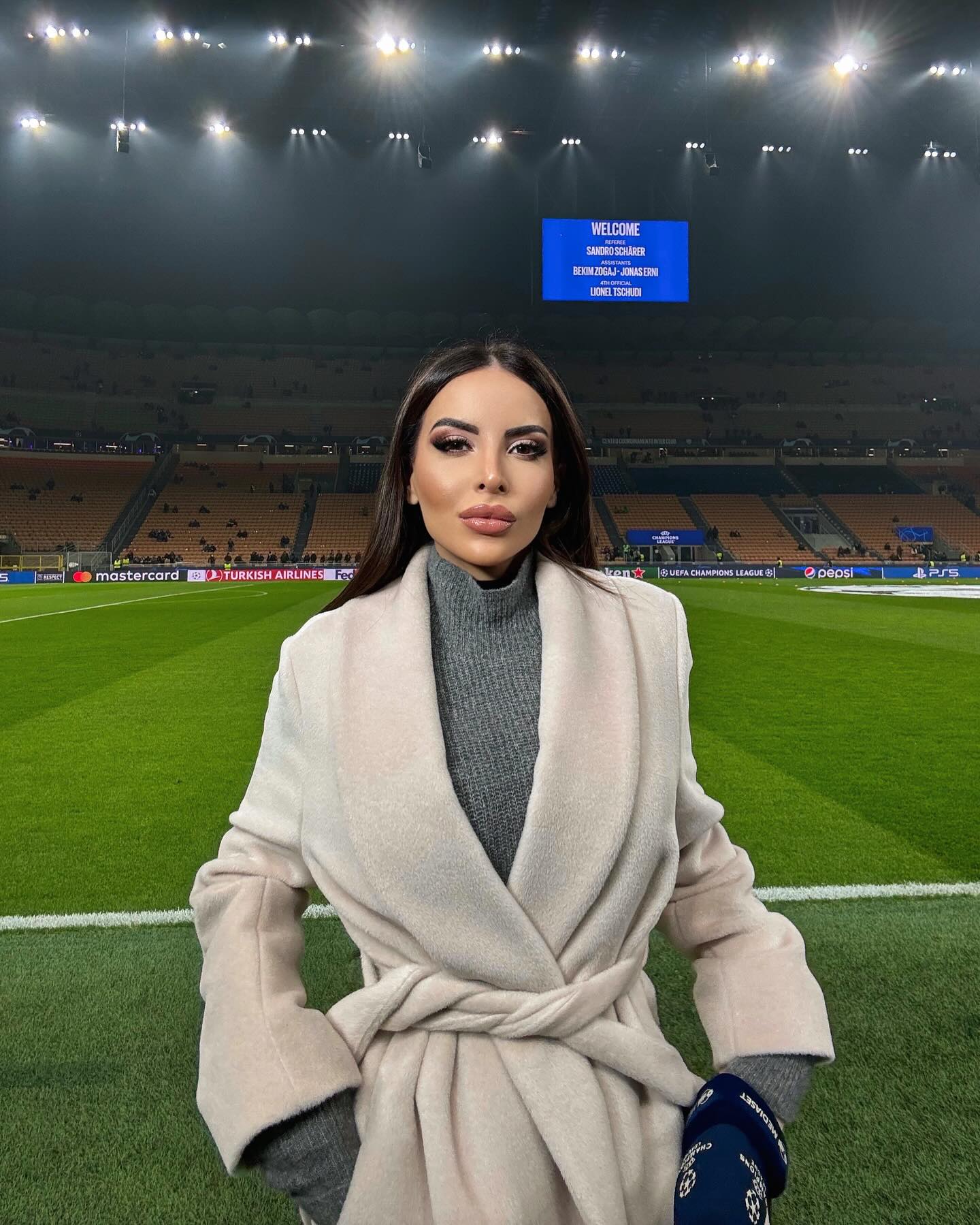 Marialuisa Jacobelli The Chaaaampions
Inter-Real Sociedad
0 degrees in San Siro...