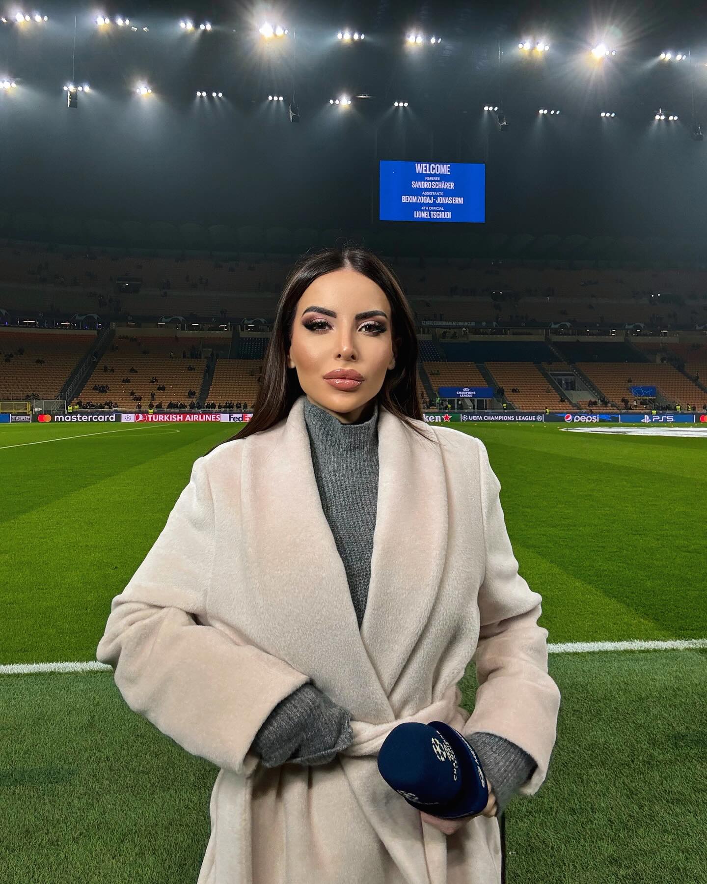 Marialuisa Jacobelli The Chaaaampions
Inter-Real Sociedad
0 degrees in San Siro...