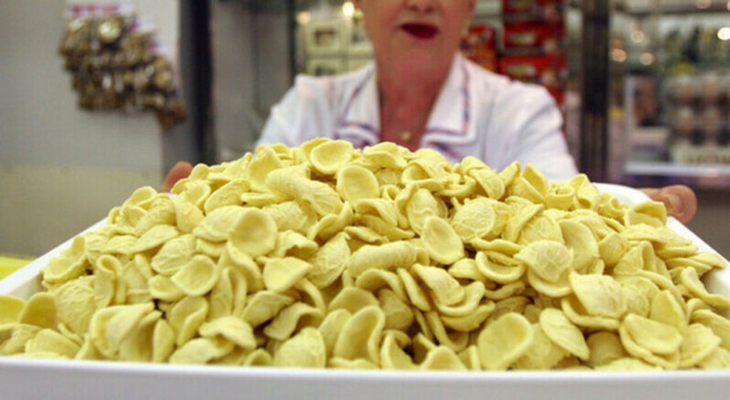 8482257_16160243_orecchiette_pugliesi_pasta_protesta_perche_oggi_16_11_2024.jpg