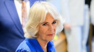 Gb: Anche la regina Camilla si ferma per motivi di salute – Ecco cosa è successo