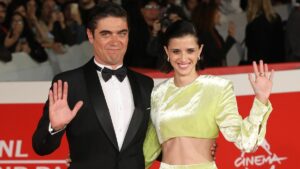 Riccardo Scamarcio ha vissuto diverse relazioni amorose, da Valeria Golino ad Angharad Wood, da cui...