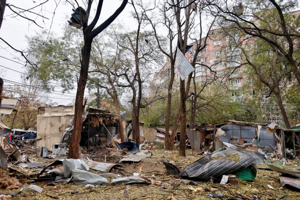 120 missili e 90 droni nell’attacco russo in Ucraina