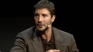 Stefano De Martino ha rivelato il suo desiderio di condurre il Festival di Sanremo in un'intervista...