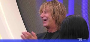 Recensione Grande Fratello 2024: Mariavittoria emozionata, Enzo Paolo Turchi saggio