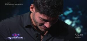 Mamma di Javier Martinez al Grande Fratello: la sua scomparsa e la sua malattia raccontate in ‘L’ultimo abbraccio…’