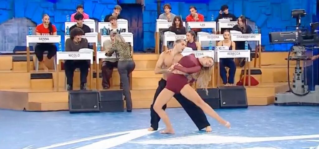 Ti fai spiacevole con Teodora per confortare Vybes