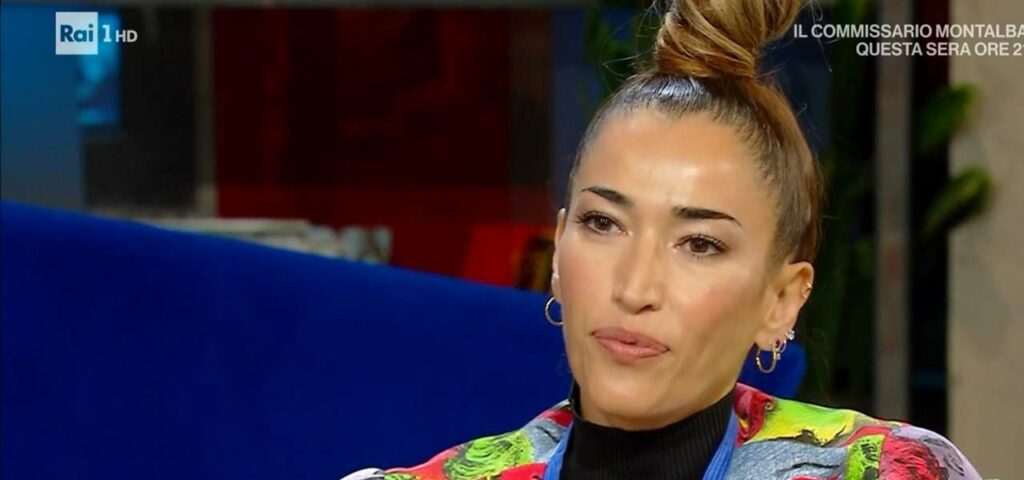 Nina Zilli si ritira da Ballando con le stelle a causa di un infortunio: cosa è successo e quando è stato annunciato? Sorgono dubbi.