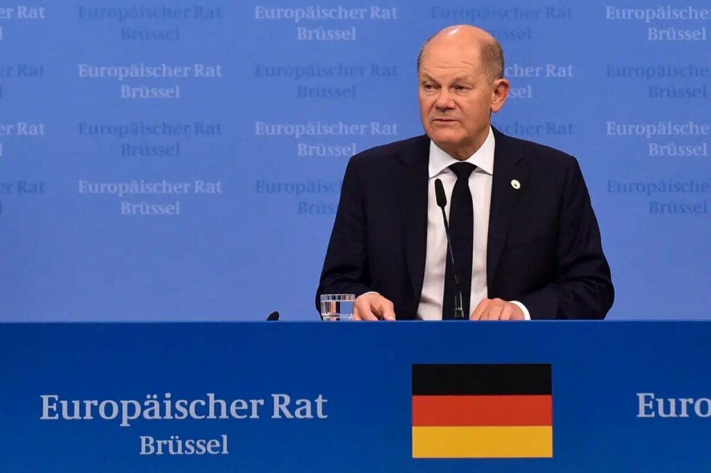 Il cancelliere Olaf Scholz ha licenziato il ministro delle Finanze, Christian Lindner, che chiedeva...