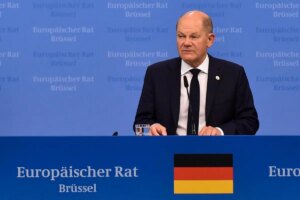 Il ministro delle finanze Lindner licenziato da Scholz in Germania