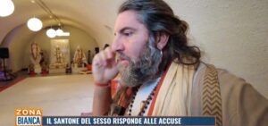 Non è vero: mai costretto nessuno a fare orge e scambi di coppia