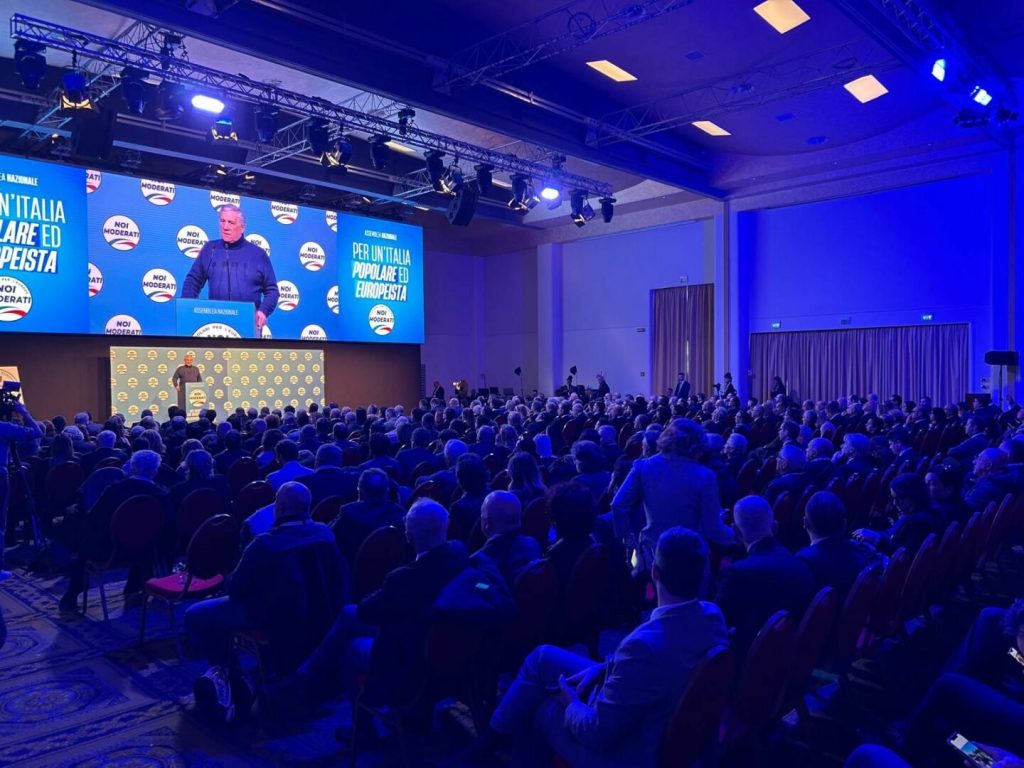 Il vicepremier e ministro degli Esteri, Antonio Tajani, durante l'assemblea di Noi Moderati a Roma...