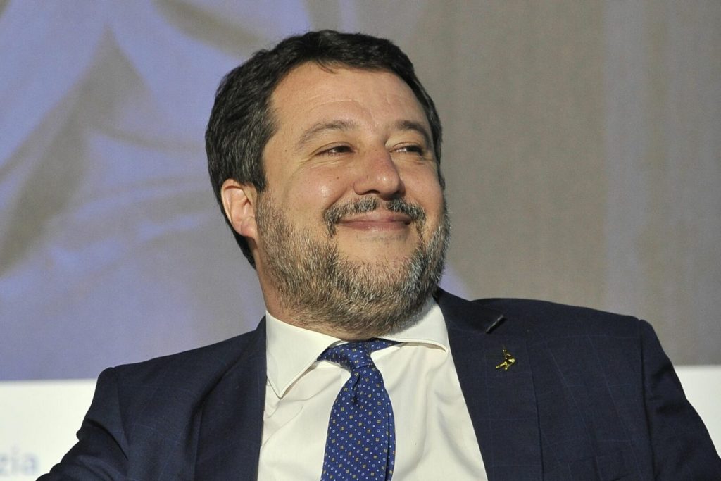 Il vicepremier e ministro dei Trasporti, Matteo Salvini, ha ribadito la sua fiducia nel governo fino...