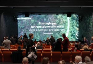 A Milano si è tenuto un convegno sulla crisi climatica, con istituzioni e esperti che hanno discusso...