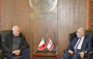 Il ministro della Difesa italiano Guido Crosetto ha sottolineato l'importanza di rafforzare la...