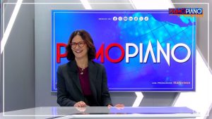 Il testo presenta l'intervista alla senatrice Mariastella Gelmini del partito Centro Popolare, che...