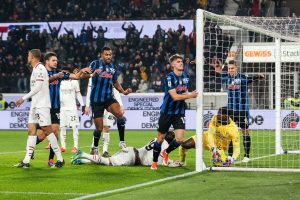 L’Atalanta vince 2-1 contro il Milan e si porta in testa alla classifica con la nona vittoria consecutiva