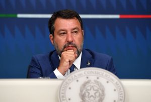 Salvini annuncia: “Chiederò ai sindacati di ridurre le ore di sciopero”