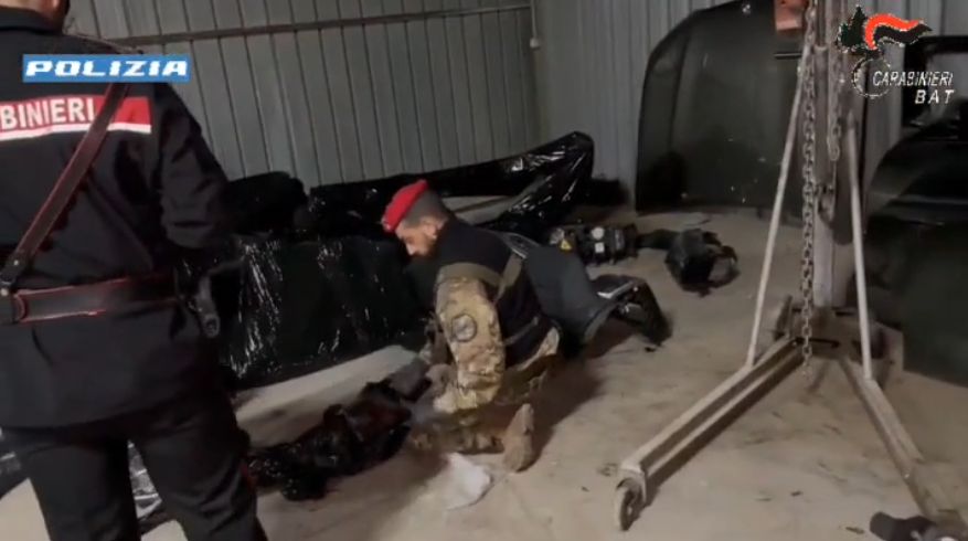 L'operazione congiunta di Polizia di Stato e Carabinieri ha portato all'arresto di 15 persone, di...