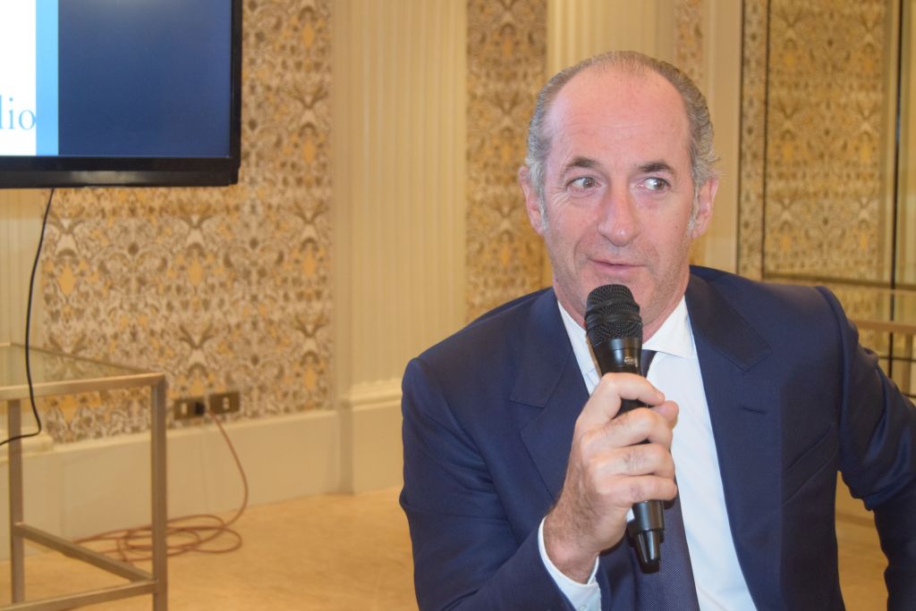 Il presidente della Regione Veneto, Luca Zaia, ha presentato il libro "I pessimisti non fanno...